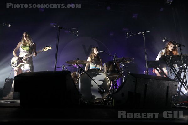 VULKANO - 2022-12-11 - PARIS - Le Bataclan - Maria Cecilia Efraimsson - Lisa Marianne Pyk Wirström